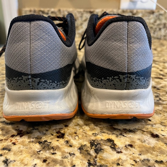 New balance men’s trail running shoes excellent condition like new size 7 - Picture 3 of 6